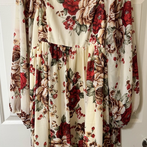 SHEIN Dresses & Skirts - SHEIN Floral Lined Mini Dress - Red and Cream